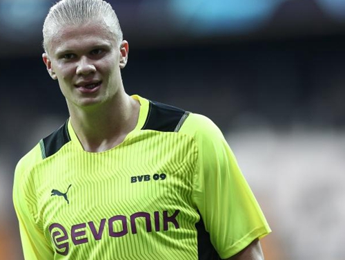 2-0胜韩国，熊猫杯实时积分榜中国U22登顶！（中国U22 2-0力克韩国，熊猫杯即时积分榜登顶）