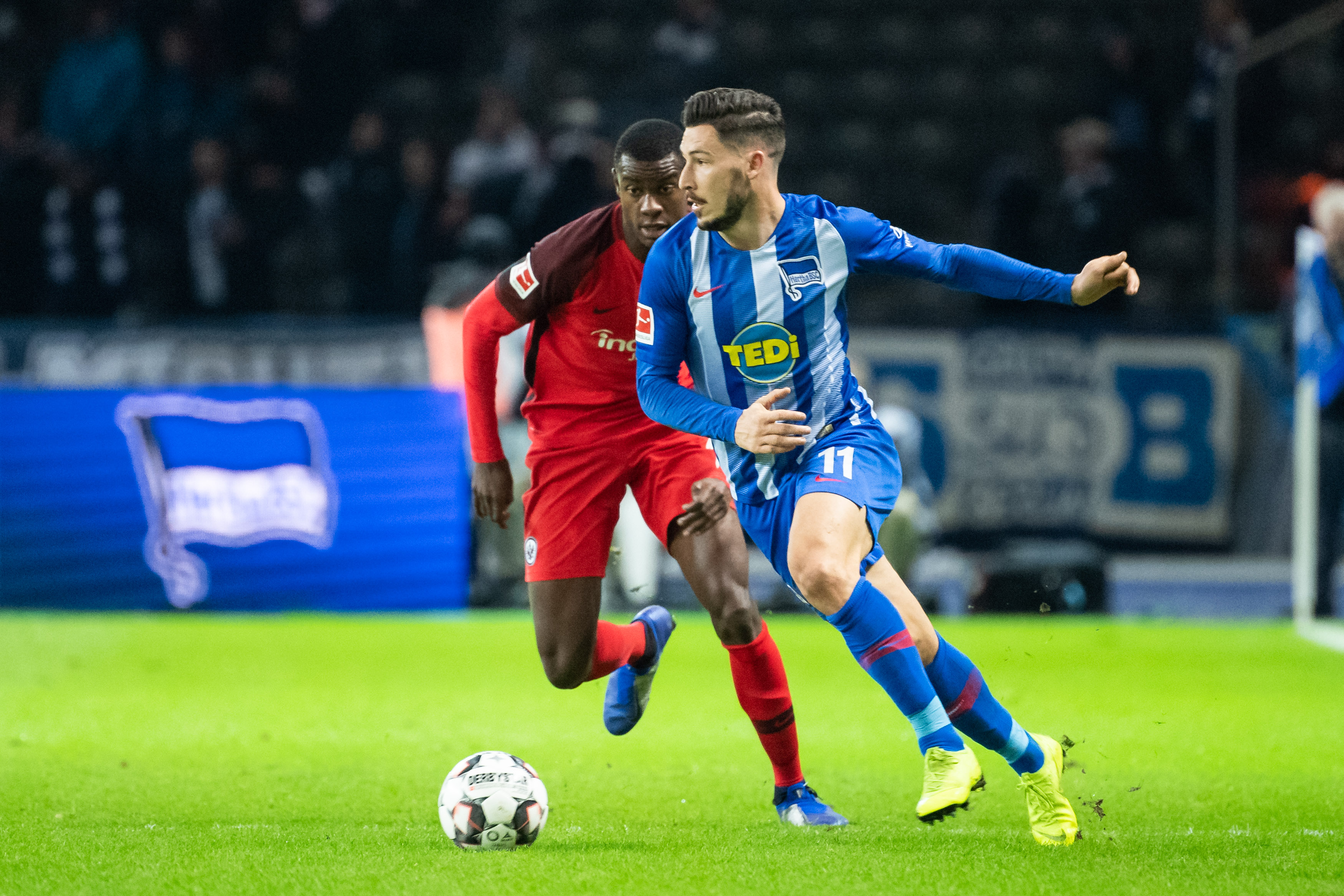 曼城vs勒沃库森：马尔穆什搭档萨维尼奥，哈兰德替补待命（曼城对阵勒沃库森：马尔穆什携手萨维尼奥，哈兰德替补蓄势待发）