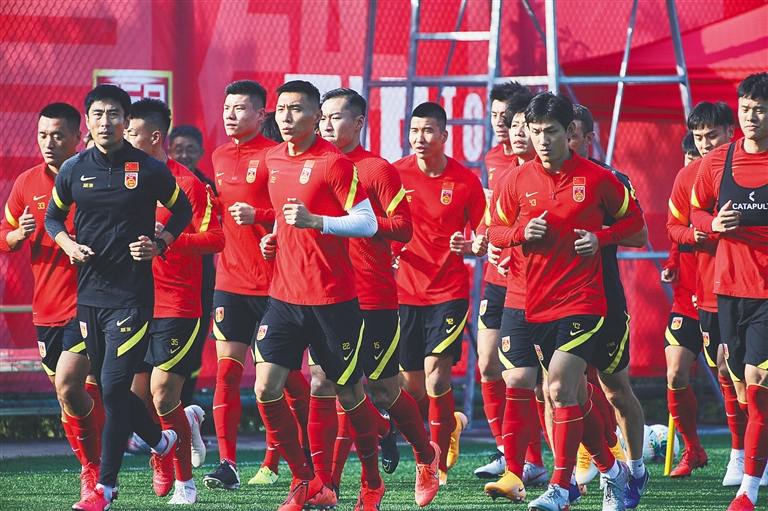 前裁判：米兰确实不该被判点球，但主裁判给的理由有问题（前裁判：米兰点球本不该判，主裁解释站不住脚）