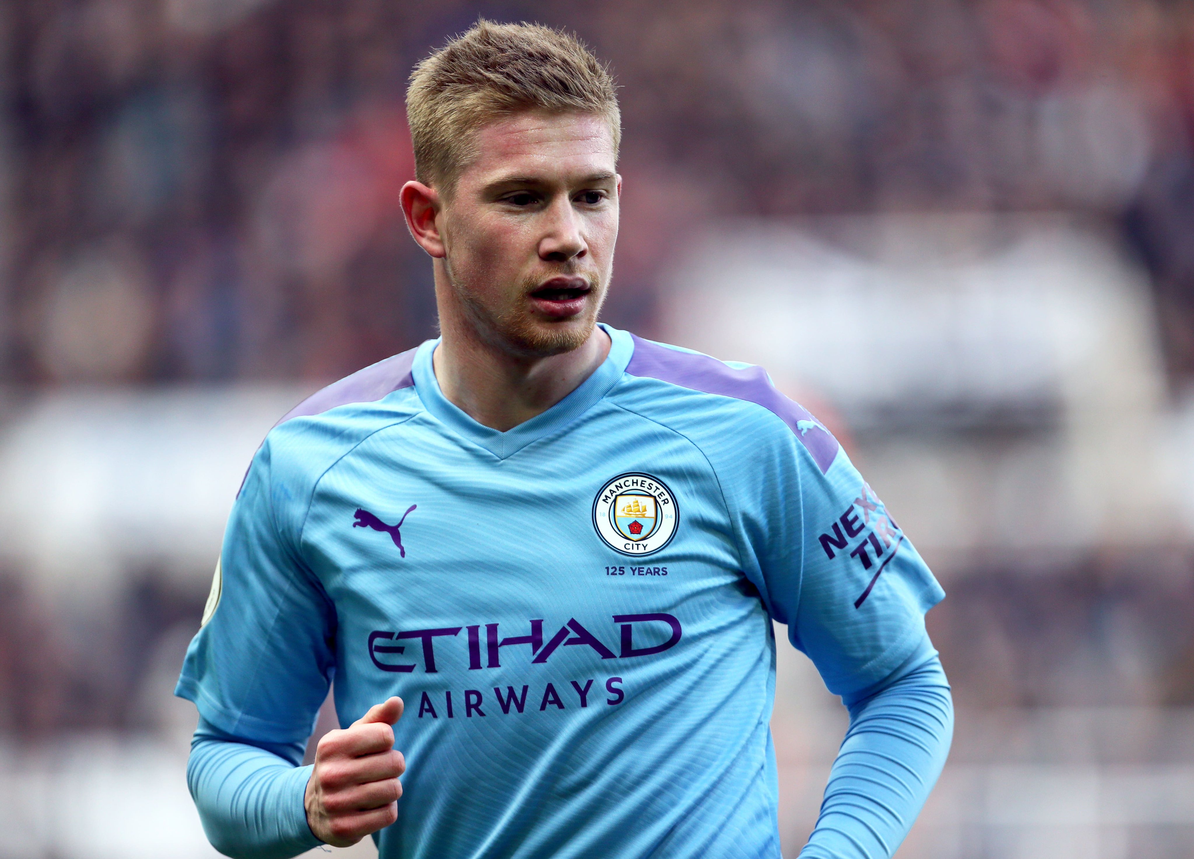 英媒：利物浦与塞梅尼奥谈妥个人条款，并匹配了曼城的报价（英媒：利物浦已与塞梅尼奥达成个人协议，报价与曼城持平）