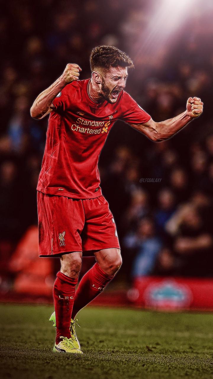 一斯佩齐亚球迷掉进看台和球场之间的沟里，被送进重症监护室（斯佩齐亚一球迷坠入看台与球场间沟渠，已送入重症监护室）