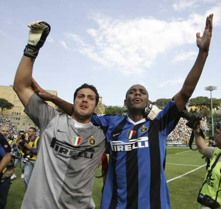 穆勒：越接近决赛看球的人越多，在数万球迷面前踢球令我兴奋（穆勒：越临近决赛观赛人数越多，置身万人面前比赛让我更兴奋）