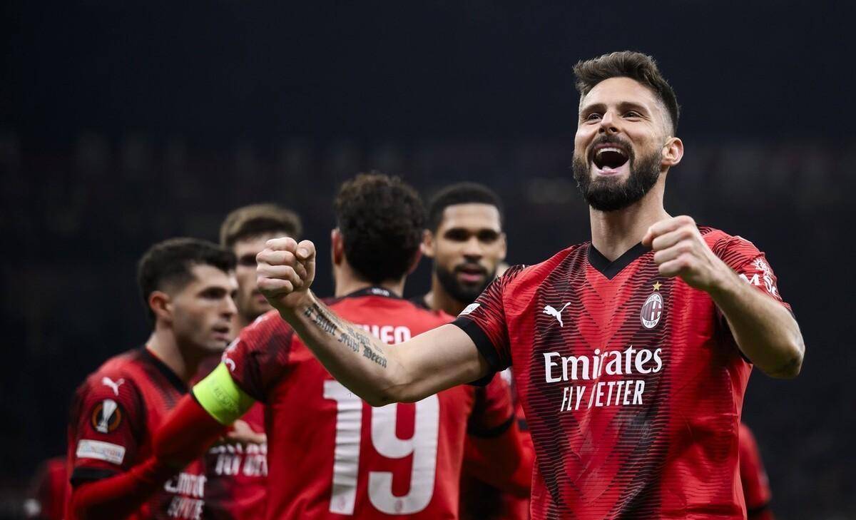 杰拉德：必须尊重萨拉赫的感受，他渴望为球队出力（杰拉德：应尊重萨拉赫意愿，他盼为球队贡献力量）