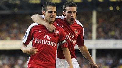 邮报：伯恩茅斯后卫塞内西与女足后卫鲍尔斯成英超新明星情侣（英媒称伯恩茅斯后卫塞内西与女足后卫鲍尔斯成为英超圈新晋明星情侣）