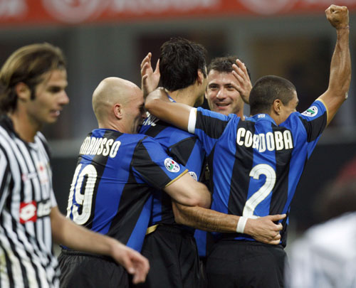 意媒：尤文、国米都在关注佩莱格里尼与罗马的续约情况（意媒：尤文与国米密切关注佩莱格里尼与罗马的续约进展）