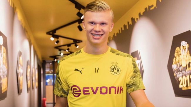 卡里克、鲁尼和弗莱彻，都在曼联青训体系。（卡里克、鲁尼、弗莱彻皆出自曼联青训）