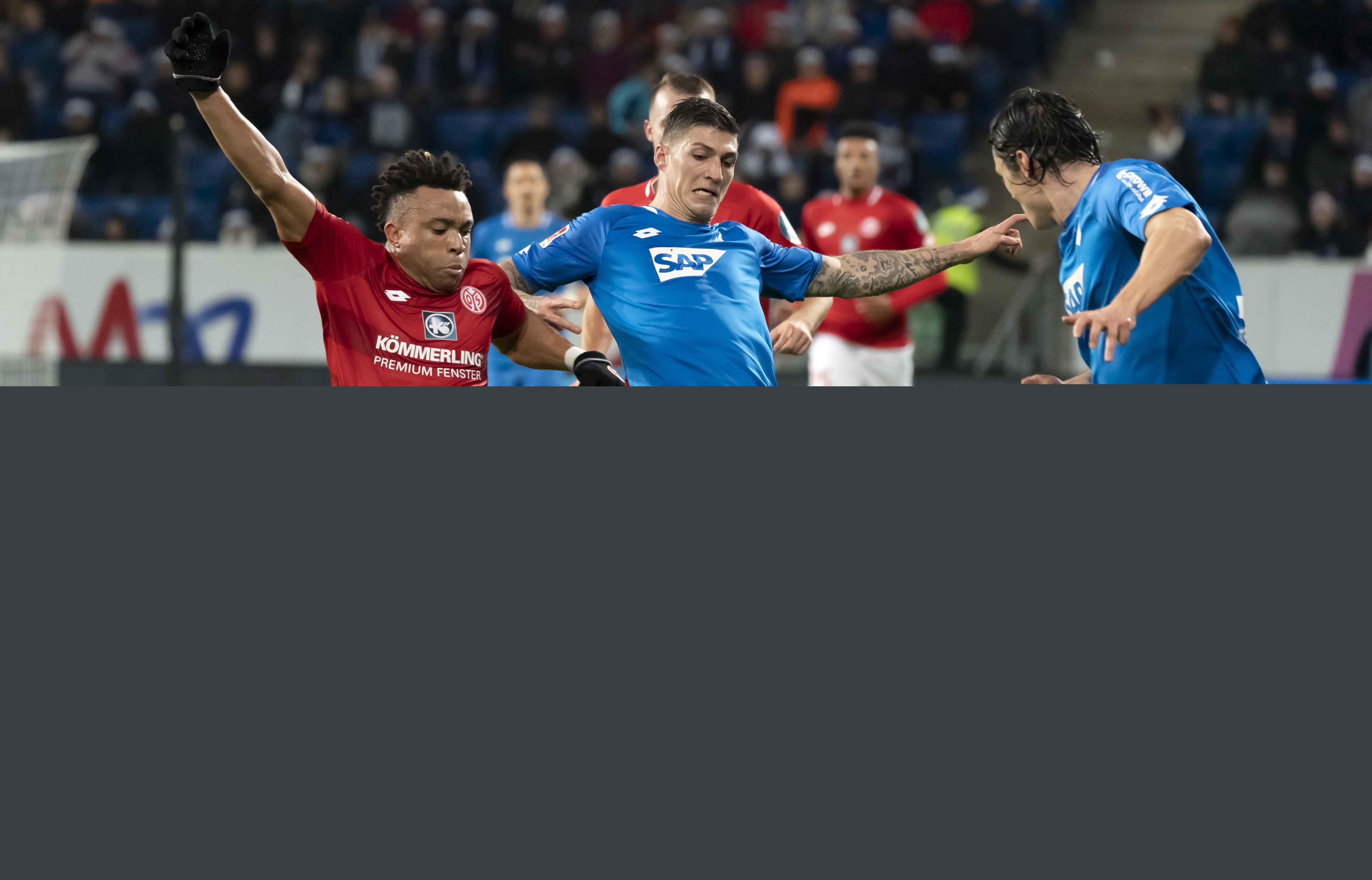 海港不会三连冠不思进取！ 连续两年被申花追着 其实硬实力还是不够（海港无缘三连冠显保守，两年连遭申花紧逼，硬实力仍显不足）